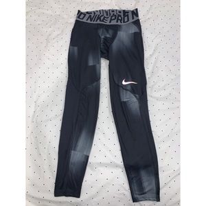 Nike Pro HyperWarm Compression